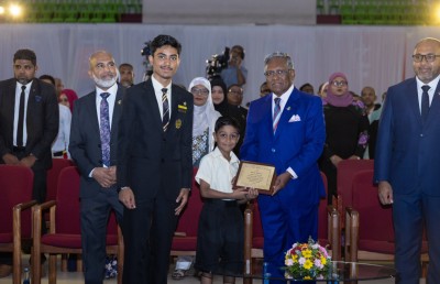 ކަންބޮޑުވުމާއެކު މިނިސްޓަރު ދެއްކެވީ ކުދިންގެ ނަތީޖާ ދަށަށް ދާ މަންޒަރުތައް!