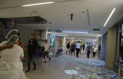 އިރާނުން ފޮނުވާލި މިސައިލް ހަމަލާއެއް އިޒްރޭލްގެ ހޮސްޕިޓަލަކަށް އަމާޒުވެއްޖެ