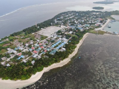 މަސް ހިފަން ފީނި މީހަކު ލޯންޗެއްގައި ޖެހި މަރުވެއްޖެ