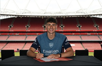 އެންމެ އަގުބޮޑު ގޯލްކީޕަރު އެންމެ ފަސް މިލިއަނަށް އާސެނަލް އަށް