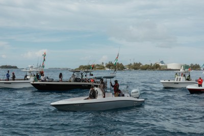 ފޯރިއާއެކު މަސް ރޭސް ފަށައިފި