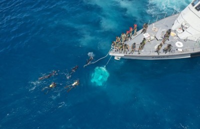 މީގެ ފަސް އަހަރު ކުރިން ގެއްލުނު ނަސްރުﷲ ގެ މައްޗަށް މާދަމާ ކަށުނަމާދު ކުރަނީ