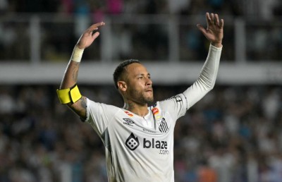 އަހަރު ނިމެންދެން ސަންޓޯސްގައި މަޑުކުރަން ނޭމާ ނިންމައިފި