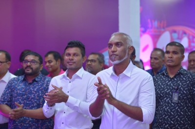 ނަމާދަށް ހުރަސް ނޭޅޭގޮތަށް ރަސްމިއްޔާތު ހަމަޖައްސައި ދޭން މުއިއްޒު އެދިވަޑައިގެންފި