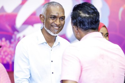 ޑރ. މުއިއްޒު ފަރުވާ ދޭން އޮތީ މާޔޫސީ ހިތްތަކެއް!