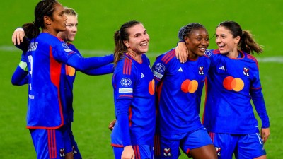 ލިއޯން ފެމިނީންއިން ސްލާވިއާ ޕްރާގް ކޮޅަށް 9 ލަނޑު