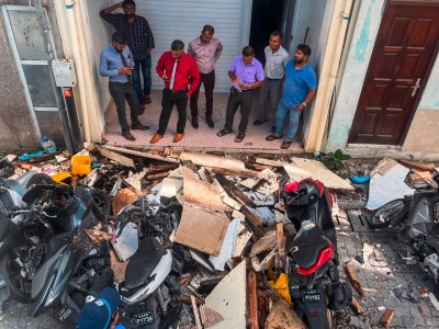 މީހެއްގެ ގަޔަށް ގެއެއްގެ ބެލްކަނި ވެއްޓިއްޖެ