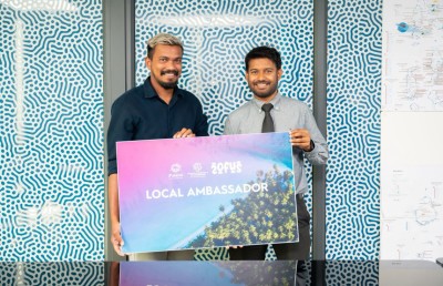 ވިޒިޓް މޯލްޑިވްސްގެ ފުރަތަމަ ދިވެހި އެމްބެސެޑަރަކަށް "ޓޫ އޮފް އަސް"