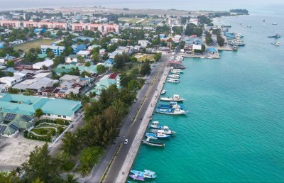 ތިނަދޫގައި ލޯންޗެއް ކޮންޓްރޯލް ނުވެ ޖެޓީގައި ޖެހި، ހަތަރު މީހަކަށް އަނިޔާވެއްޖެ