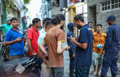 ބިދޭސީންގެ ވިޔަފާރިން ފުރިފައިވާ ދިލްބަހާރު މަގުން 31 މީހަކު އިމިގްރޭޝަންގެ ބެލުމުގެ ދަށަށް!