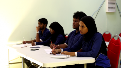 މަޒުމޫނާއި ކުރުވާހަކަ އަދި ޅެން ހެދުމުގެ މުބާރާތަށް ތައްޔާރުވުމުގެ ސެޝަންތައް ބާއްވައިފި