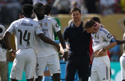 ފަސޭހައިން ރެއާލް ބަލިކޮށް ޕީއެސްޖީ ފައިނަލަށް