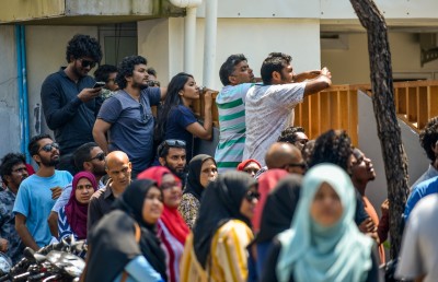 ކުލީގެ އަދަދު ބިލިއަނުން ގުނަން ތިބެގެން ހައްލެއް ނެތް، ހަރުކަށި ވާންވީ