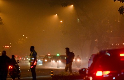 އަލިފާން ރޯވި ސަރަހައްދުގައި އުޅޭ މީހުން ރައްކާތެރިކަމުގެ ފިޔަވަޅު އަޅަން އެދިއްޖެ