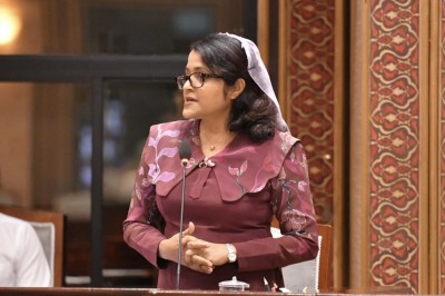 އާ ސަރުކާރުގެ ކެބިނެޓްގައި އަންހެނުން މަދުވުމުން ފާޑުވިދާޅުވެއްޖެ