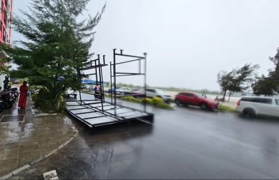 ގަދަ ވައިގައި، ހިޔާ ސަރަހައްދުގައި ހުރި ބަސް ސްޓޭންޑަކާއި ސައިކަލުތަކެއް ވެއްޓި، ގެއްލުންތަކެއް