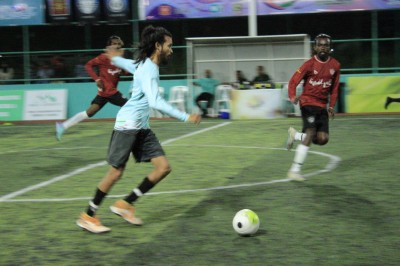 އެންމެ މުހިންމު ކުޅުންތެރިޔާގެ ސަަސްޕެންޝަނާއެކު ކިންގްސް ޔުނައިޓެޑް ފައިނަލަށް