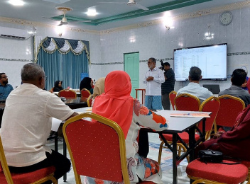 ހއ. އަތޮޅު ކައުންސިލްގެ މެންބަރުން ބަހަށް އަހުލުވެރިކުރުވަން އެކެޑަމީން ޕްރޮގްރާމެއް