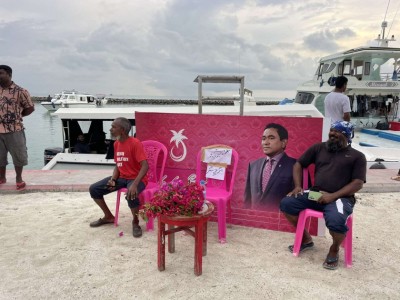 ހުރާއަށް ވަޑައިގަތް ޕީޕީއެމްގެ ވަފުދަށް ދެއްކީ 'ޔާމީންގެ ހުސްގޮނޑި'