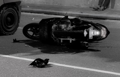 އެކްސިޑެންޓުގައި އަނިޔާވި 40 އަހަރުގެ މީހާ އަދިވެސް ވެންޓިލޭޓަރުގައި