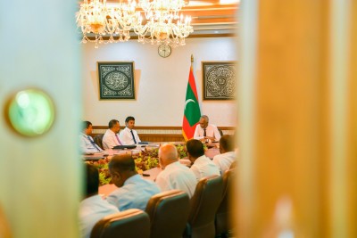 ބޮޑު "ނޫނެކޭ"އެއް: ސަރުކާރުގެ މިސްރާބު ބަދަލުކޮށް، ކެބިނެޓް އާކުރަން މަޖުބޫރެއް ނޫންތަ؟