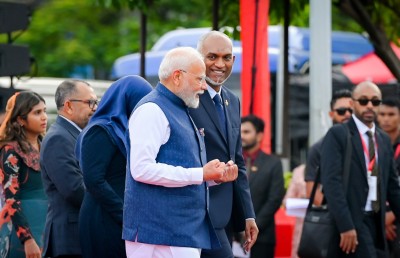 އިތުރަށް ގުޅުން ބަދަހިވާނެ ކަމުގެ ޔަގީންކަމާ އެކު މޯދީ ފުރާވަޑައިގެންފި