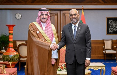 އާ ޓާމިނަލަށް ފައިސާ ހަމަޖައްސައިދިން ސައުދީ އާއި އޮފިޑް ފަންޑުގެ ވެރިންނާ ރައީސް ބައްދަލުކުރައްވައިފި