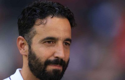 ޔުނައިޓެޑުން ފާރަލީ ތިން ސްޓައިކަރުންގެ ޓްރާންސްފާ ވެސް ކާމިޔާބު ކުރީ ވާދަވެރި ކްލަބްތަކުން