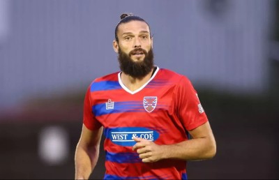 ފައިސާ އަށް ވުރެ ކެރޯލް އަށް މުހިއްމީ ފުޓްބޯޅަ އަށް އޮންނަ ލޯބި