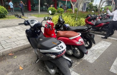 ހުޅުމާލޭގައި މަނާ ތަންތަނުގައި ޕާކުކުރާ ވެހިކަލްތައް ޓޯކުރަން ފަށައިފި