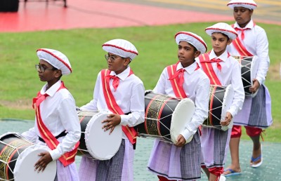 މޯދީއަށް މާލެއިން ރަސްމީ އިއްޒަތުގައި މަރުހަބާ ދަންނަވައިފި