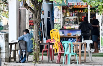 ގަވާއިދާ ހިލާފަށް ހިންގާ 74 ވިޔަފާރިއެއް ބަންދުކޮށްފި