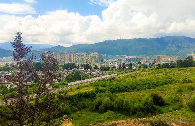 ޔުނާންގެ ފަހުރުވެރި ތާރީހާއި ސަގާފަތް ހިމާޔަތްކޮށް، ދެއްކީ ނަމޫނާއެއް