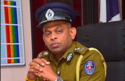 ލަންކާގެ ފުލުހުންގެ ވެރިޔަކު ފުރަތަމަ ފަހަރަށް އިމްޕީޗްކޮށްފި