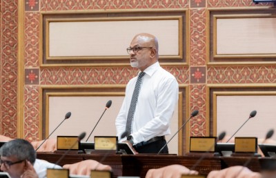 ފެންނަނީ މުސްތަގިއްލު މަގާމުތަކުގައި ތިއްބަވާ ބޭފުޅުން ނުހައްގު މުއްސަނދިކަން ހޯދާ ތަން: ނާޒިމް