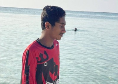 ނައީޝްގެ އެއްވެސް އެއްޗެއް ނުފެނޭ، ދުވަސްވާވަރަކަށް ގޮންޖެހުން ބޮޑު!