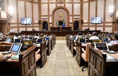 ޒަކާތާ ގުޅޭ ބިލް މަޖިލީހުން ބަލައިގެންފި