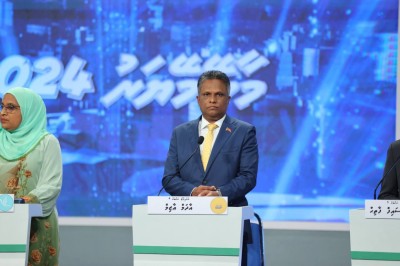 ސަރުކާރަކާ ނުކޯޅޭނަން، މަސައްކަތްކުރާނީ އެކުގައި: އާޒިމް