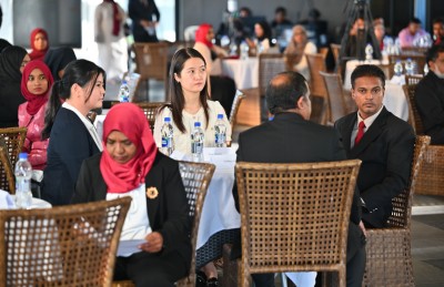 މުޅިން އާ ޕްރޮގްރާމްތަކަކާ އެކު، މިއާންޒް ކޮލެޖު މެދުވެރިވެ، ސްކޮލަޝިޕް ދިނުމުގެ ފުރުސަތު ވެސް އިއުލާންކޮށްފި