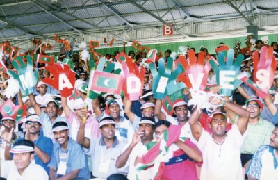 ފުޓްބޯޅައިގެ އަލިމަސް ޔޫބީލުގެ ލޯގޯ އާއި ބްރޭންޑިން ފަރުމާކުރަން ހުޅުވާލައިފި