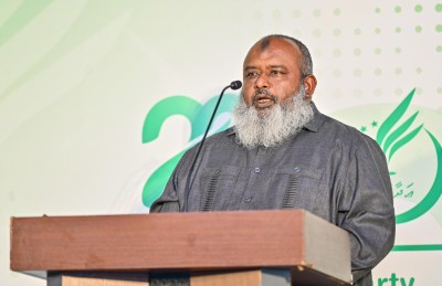 އަދާލަތު ޕާޓީ ވުޖޫދުން ފޮހެލަން "ބާރުގަދަ" ފަރާތްތަކުން މަސައްކަތްކުރި: އިޔާޒު