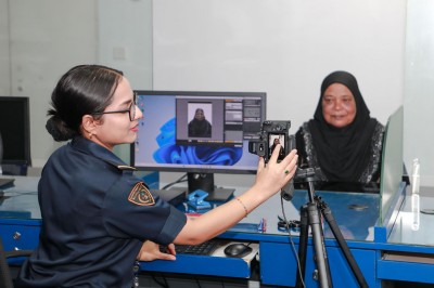 މެޑިކަލް އެމަޖެންސީތަކުގައި، ބޭނުންވާ ވަގުތަކު އިމިގްރޭޝަނަށް ގޮސް ޕާސްޕޯޓަށް އެދެވޭ ގޮތް ހަދައިފި