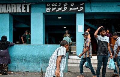 އާ މަސްމާރުކޭޓު އަޅާނީ ޖަޕާން ސަރުކާރުގެ ހިލޭ އެހީގައި