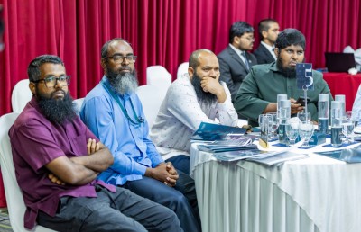 ޒަކާތު ބިލާއި ޓެކްސް ނެގުމާ ގުޅުވާތީ މުނީޒާގެ ޖަވާބު: ހޭލުންތެރިކަން ނެތީ
