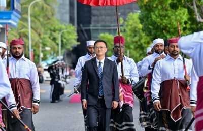 ކަނޑުގައި ސޯލާ މަޝްރޫއު ހިންގާ ޗައިނާ ކުންފުނިތައް ރާއްޖެ ގެންނަން މަސައްކަތްކުރަނީ