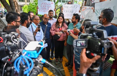 މީޑިއާ ބިލު މަޖިލީހުން ބޭރުކުރަން 21 ޖަމިއްޔާއަކުން ގޮވާލައިފި