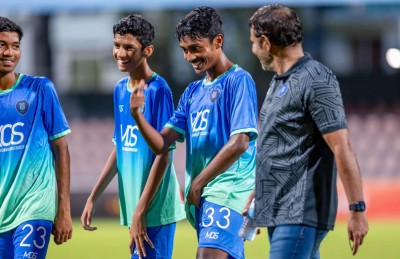 ފުޓްބޯޅައިން މި ފެށީ "ނުބައި ޕްރެކްޓިހެއް"