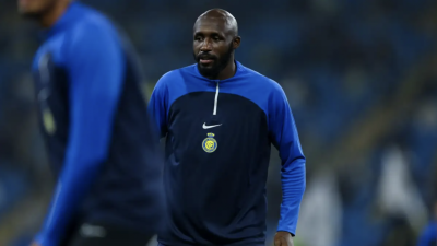 ފޮފާނާ، ލޯނުގެ ދަށުން އަލް އެތިފާގަށް