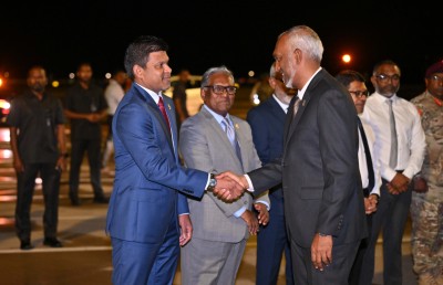 ރައީސް ޝީގެ ދައުވަތަކަށް ރައީސް މުއިއްޒު ޗައިނާ އަށް ފުރާވަޑައިގެންފި