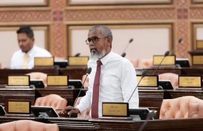 ބިލުގެ ސަބަބުން މީޑިއާގެ މިނިވަންކަން އެތައް ދަރަޖައެއް ފަހަތަށް ދާނެ: ނާޒިލް